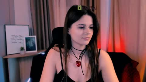 Snapshot of berry_alma chatting on 02/06/25, 11:48 Alma online show from 02/06/25, 11:48