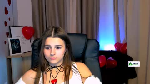 Snapshot of berry_alma chatting on 02/25/25, 03:09 Alma online show from 02/25/25, 03:09