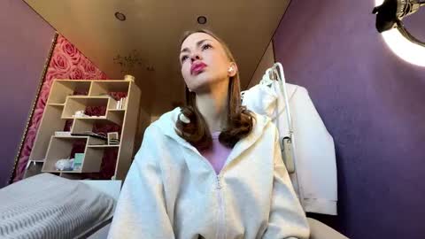 Sofia online show from 10/04/25, 05:16