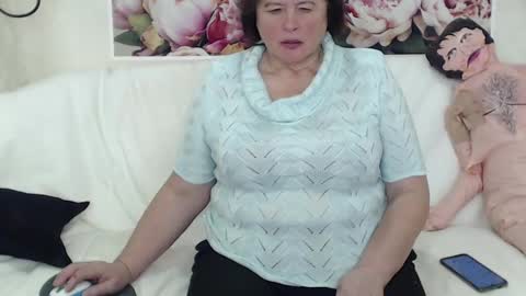 Snapshot of berryshickx chatting on 02/13/25, 12:00 BerryShickX online show from 02/13/25, 12:00