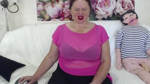 Snapshot of berryshickx chatting on 09/09/25, 08:14 BerryShickX online show from 09/09/25, 08:14