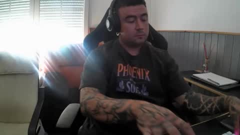 berto3389 online show from 06/08/26, 05:35