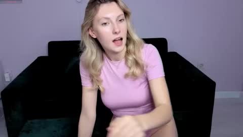 Danny and Kira online show from 11/11/25, 02:39