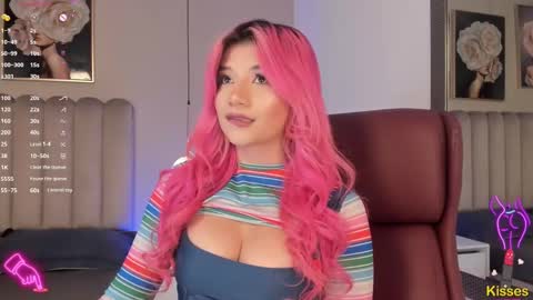 Snapshot of bestfamily chatting on 01/17/25, 02:29  Marilee online show from 01/17/25, 02:29