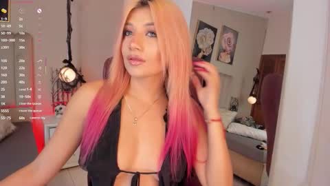 Snapshot of bestfamily chatting on 10/22/25, 02:01  Marilee online show from 10/22/25, 02:01