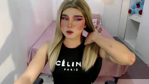 bestgirljulia online show from 09/30/25, 08:47