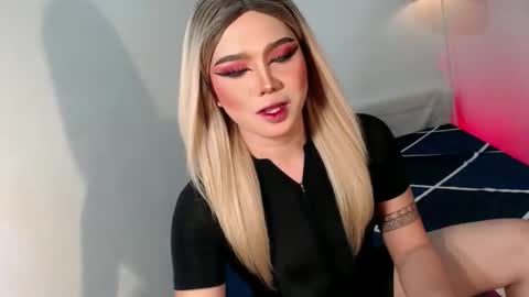 bestgirljulia online show from 11/20/25, 01:00