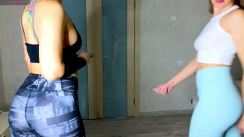 Snapshot of bestgirls2021 chatting on 01/20/25, 02:11 Hellen and Natali online show from 01/20/25, 02:11