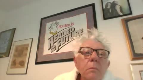 Snapshot of bestshot1951 chatting on 06/08/26, 11:21 bestshot1951 online show from 06/08/26, 11:21