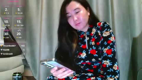 Snapshot of bet_lu chatting on 12/19/24, 01:51 Bet Lu online show from 12/19/24, 01:51