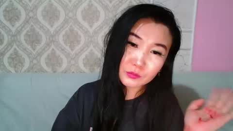 Snapshot of bet_lu chatting on 09/19/25, 07:10 Bet Lu online show from 09/19/25, 07:10