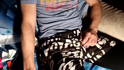 Snapshot of betelik7 chatting on 11/02/25, 04:04 betelik7 online show from 11/02/25, 04:04