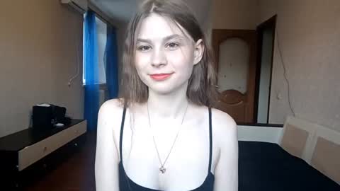 Snapshot of bethkallberg chatting on 06/19/26, 09:24 Leila online show from 06/19/26, 09:24