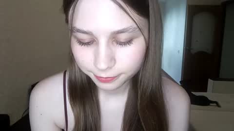Snapshot of bethkallberg chatting on 06/26/26, 11:03 Leila online show from 06/26/26, 11:03