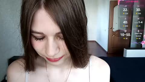 Snapshot of bethkallberg chatting on 07/06/26, 11:07 Leila online show from 07/06/26, 11:07