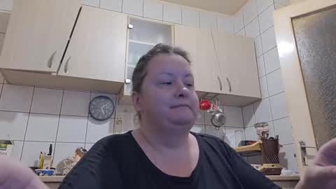 bethnorth online show from 09/28/25, 02:06