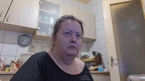 bethnorth online show from 10/09/25, 02:31