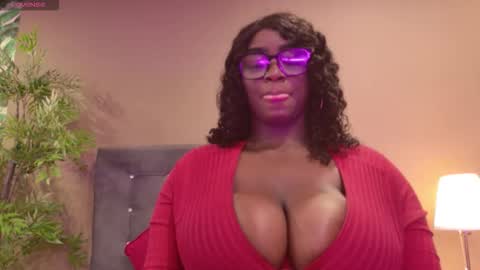 Snapshot of betsybennet chatting on 11/02/25, 12:51 BETSY online show from 11/02/25, 12:51