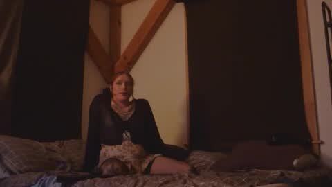 Snapshot of betsybradcock chatting on 02/05/26, 04:39 Betsy online show from 02/05/26, 04:39
