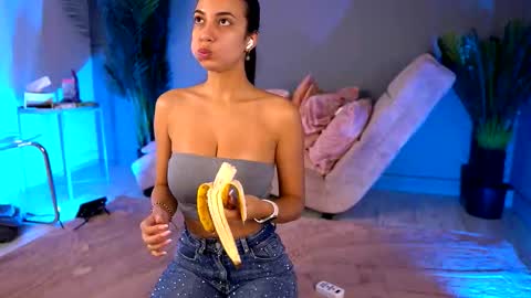 Snapshot of betsygonzale chatting on 09/10/25, 03:50 Betty online show from 09/10/25, 03:50