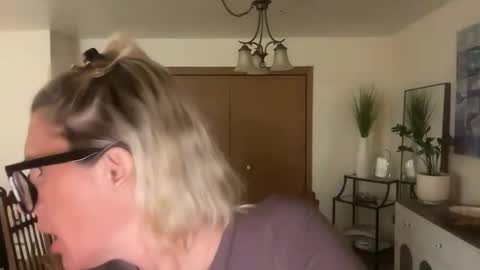 Best Time and Even better Convo online show from 11/23/25, 02:22