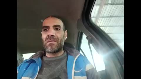 Snapshot of betterthanurfinger chatting on 12/18/25, 11:27 Cock arabic Authentic online show from 12/18/25, 11:27