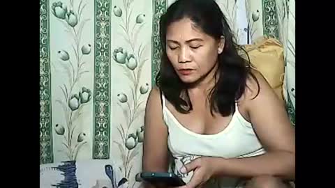 Snapshot of betty_83 chatting on 12/11/24, 11:30 betty_83 online show from 12/11/24, 11:30