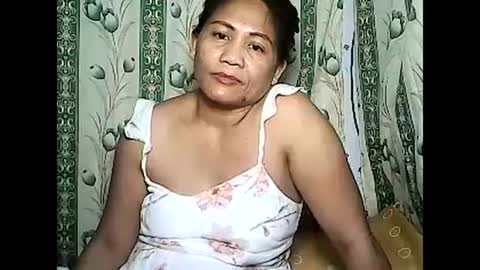 Snapshot of betty_83 chatting on 12/17/24, 02:33 betty_83 online show from 12/17/24, 02:33