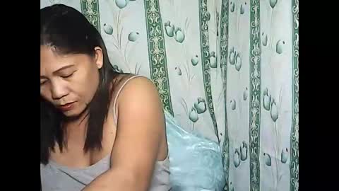 Snapshot of betty_83 chatting on 01/08/25, 12:15 betty_83 online show from 01/08/25, 12:15