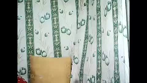 Snapshot of betty_83 chatting on 02/04/25, 10:21 betty_83 online show from 02/04/25, 10:21