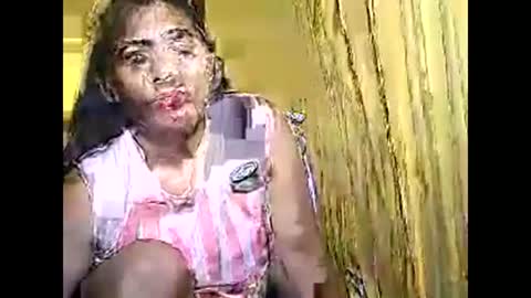 Snapshot of betty_83 chatting on 09/18/25, 12:29 betty_83 online show from 09/18/25, 12:29