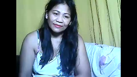 Snapshot of betty_83 chatting on 10/01/25, 06:47 betty_83 online show from 10/01/25, 06:47