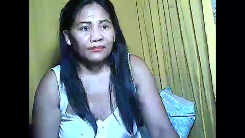 Snapshot of betty_83 chatting on 10/16/25, 12:11 betty_83 online show from 10/16/25, 12:11