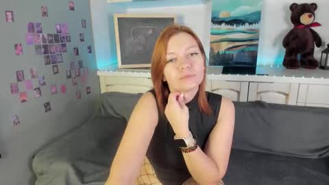 Snapshot of betty_baker1 chatting on 09/11/25, 01:28 Betty online show from 09/11/25, 01:28