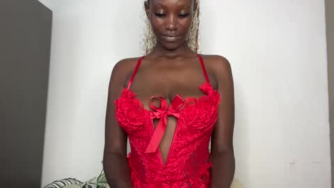 Snapshot of betty_fire_ chatting on 10/09/25, 08:12 Adah online show from 10/09/25, 08:12