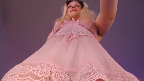 Snapshot of betty_murr chatting on 06/05/26, 03:35 betty_murr online show from 06/05/26, 03:35