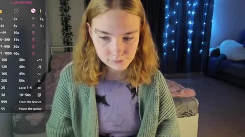 Snapshot of betty_witchy chatting on 01/29/25, 01:05 Dory make me happier online show from 01/29/25, 01:05