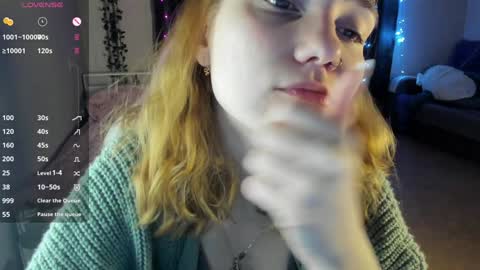 Snapshot of betty_witchy chatting on 02/04/25, 01:13 Dory make me happier online show from 02/04/25, 01:13