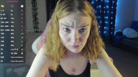 Snapshot of betty_witchy chatting on 02/05/25, 01:26 Dory make me happier online show from 02/05/25, 01:26