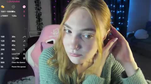 Snapshot of betty_witchy chatting on 02/17/25, 01:04 Dory make me happier online show from 02/17/25, 01:04