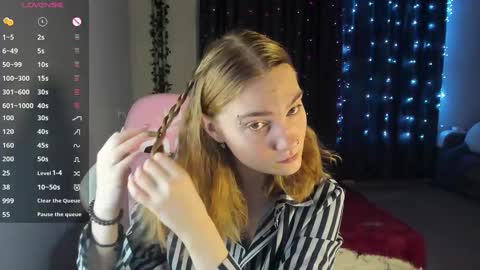 Snapshot of betty_witchy chatting on 02/19/25, 01:08 Dory make me happier online show from 02/19/25, 01:08