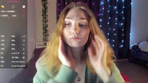 Snapshot of betty_witchy chatting on 02/24/25, 01:02 Dory make me happier online show from 02/24/25, 01:02