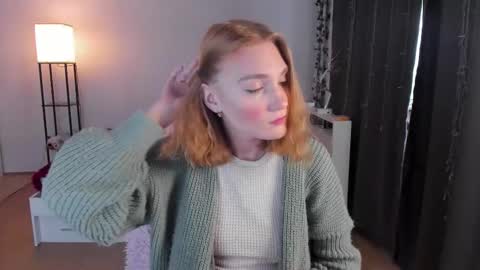 Snapshot of betty_witchy chatting on 09/24/25, 04:16 Dory make me happier online show from 09/24/25, 04:16