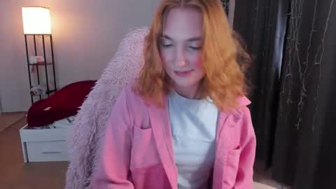 Snapshot of betty_witchy chatting on 09/29/25, 02:38 Dory make me happier online show from 09/29/25, 02:38
