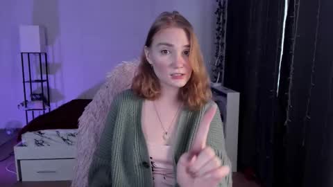 Snapshot of betty_witchy chatting on 10/27/25, 03:10 Dory make me happier online show from 10/27/25, 03:10