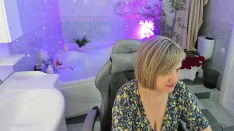 Snapshot of bettygibsonn chatting on 05/04/26, 07:59 Betty online show from 05/04/26, 07:59