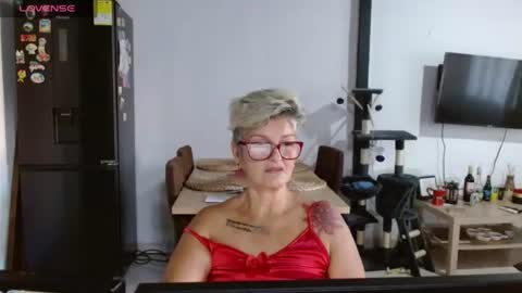 Snapshot of bety_cum3 chatting on 06/16/26, 11:57 bibiana online show from 06/16/26, 11:57