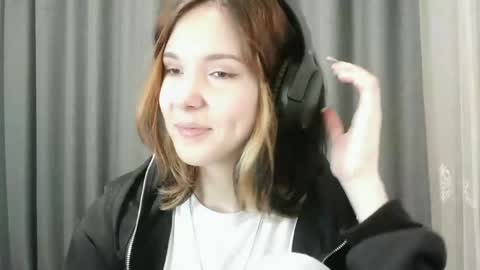 Snapshot of beulabejerano chatting on 04/19/26, 06:10 Ruby online show from 04/19/26, 06:10