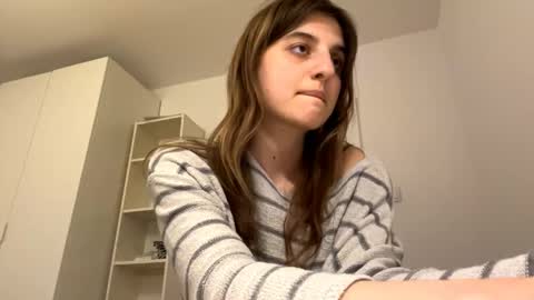 Snapshot of beulahweikert chatting on 05/08/26, 05:29 Lina online show from 05/08/26, 05:29