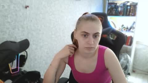 Snapshot of beverly_yay chatting on 04/27/26, 01:09 beverly_yay online show from 04/27/26, 01:09
